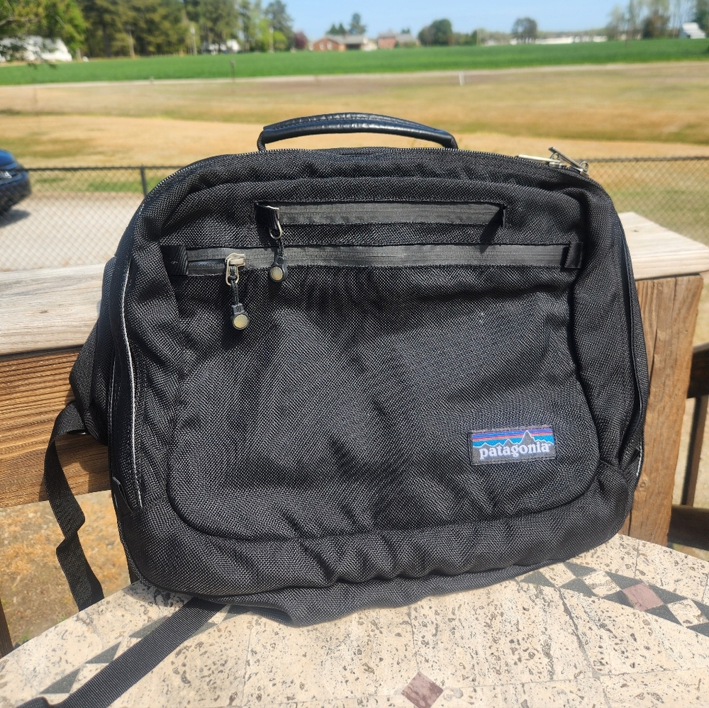Patagoina black case
